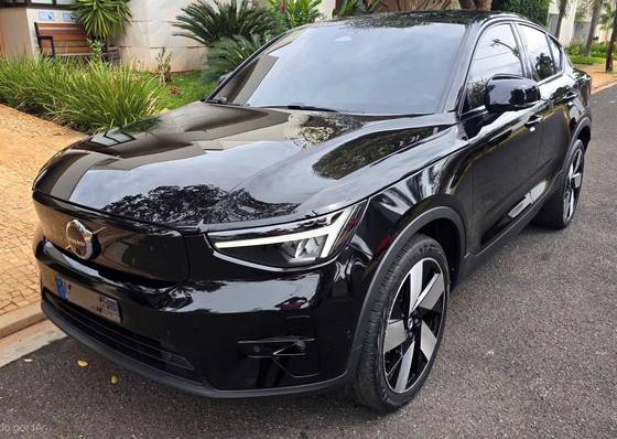 VOLVO C40 P8 RECHARGE TWIN ELECTRIC ULTIMATE AWD VOLVO C40 P8 RECHARGE TWIN ELECTRIC ULTIMATE AWD